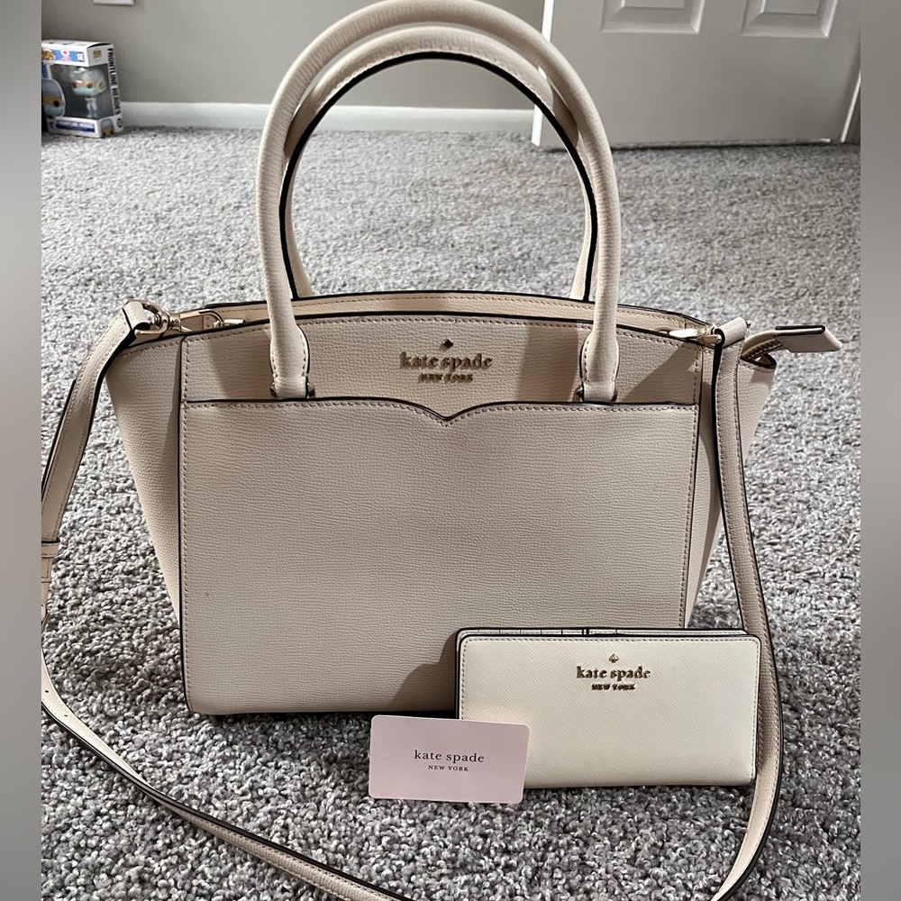 White Kate Spade Purse and Wallet